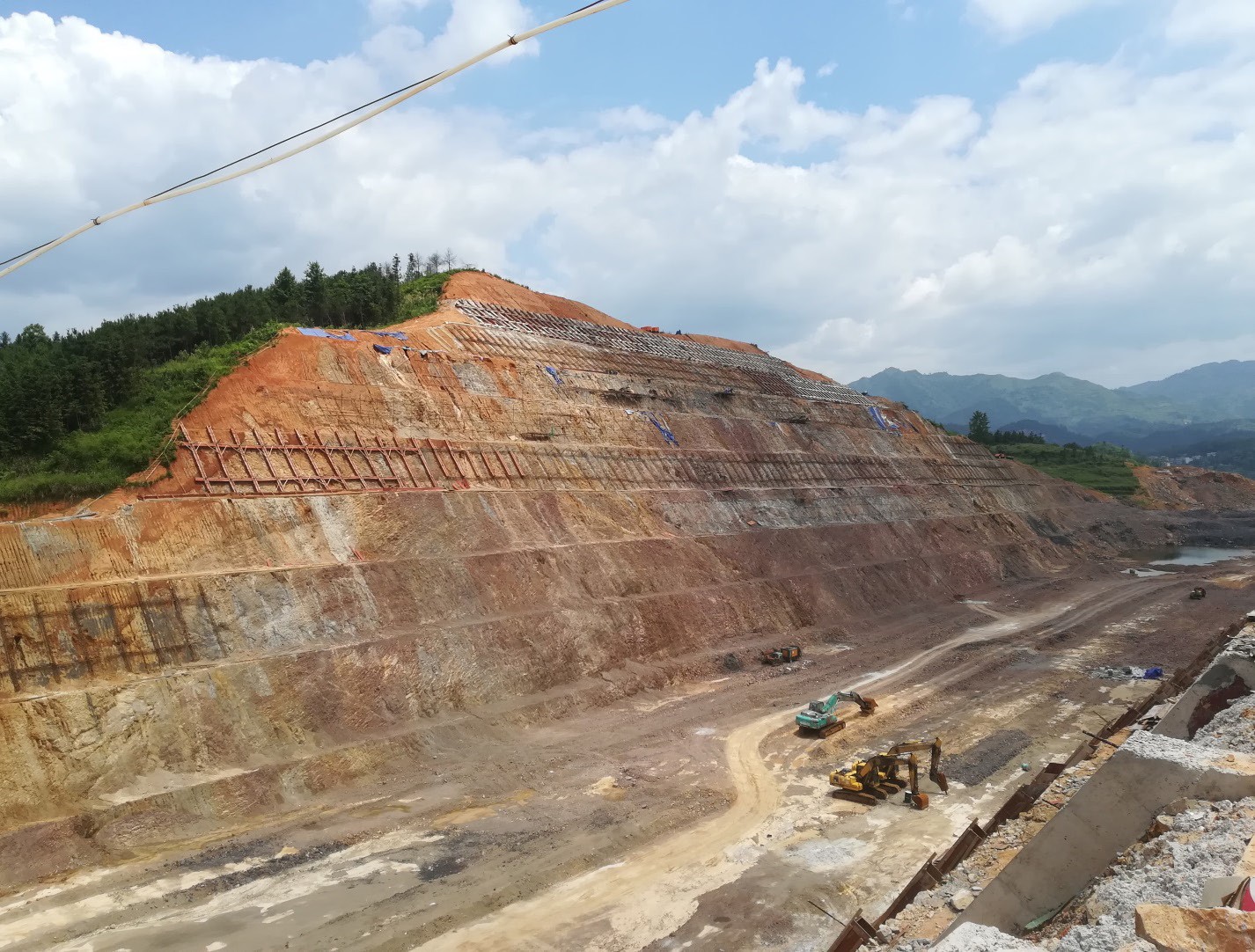 銅仁市松桃至玉屏城際快速道路 建設(shè)項(xiàng)目-高邊坡專(zhuān)項(xiàng)設(shè)計(jì)
